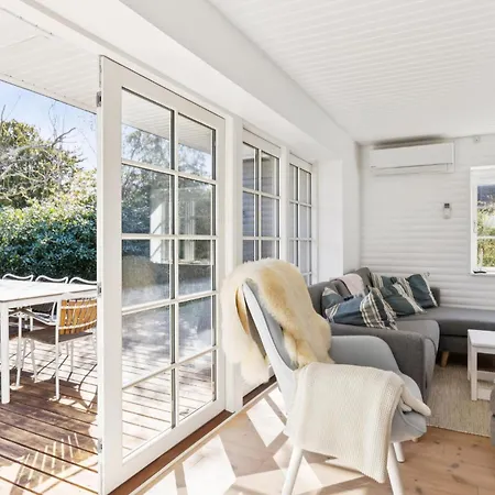 3 Bedroom Lovely In Feriehus *